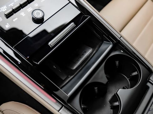 Used 2025 Porsche Panamera w/ Premium Package image 54