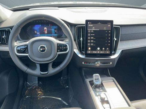 New 2026 Volvo XC90 T8 Ultra w/ Protection Package Premier image 24