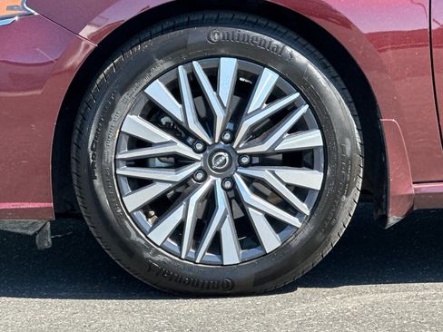 Certified 2023 Nissan Altima 2.5 SV w/ SV Premium Package FWD image 25