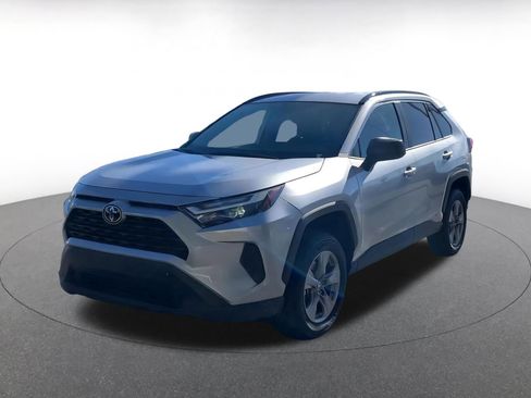 Used 2025 Toyota RAV4 LE image 7