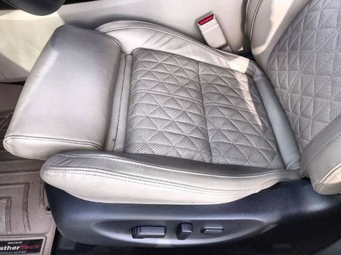 Certified 2023 Nissan Maxima Platinum image 12