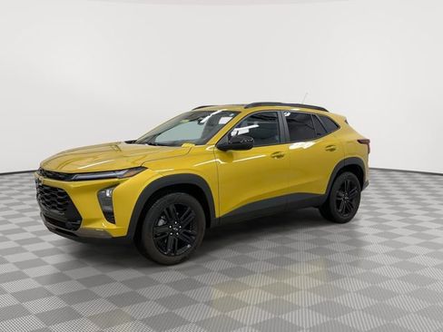 Used 2025 Chevrolet Trax ACTIV w/ Sunroof Package image 6