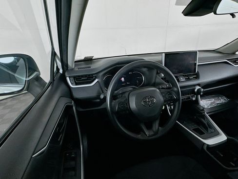 Used 2024 Toyota RAV4 LE image 18