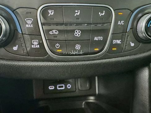 Used 2020 Chevrolet Equinox Premier w/ Premier Redline Edition AWD/4WD image 23