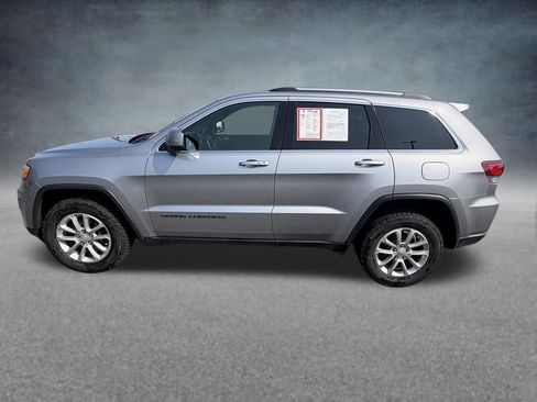 Used 2021 Jeep Grand Cherokee Laredo AWD/4WD image 2