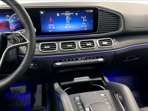 Used 2026 Mercedes-Benz GLS 450 4MATIC image 6