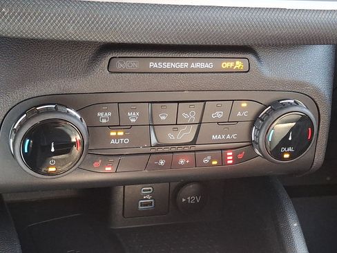 Used 2022 Ford Bronco Sport Outer Banks w/ Tech Package AWD/4WD image 17