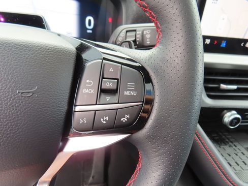 Used 2025 Ford Explorer ST AWD/4WD image 23