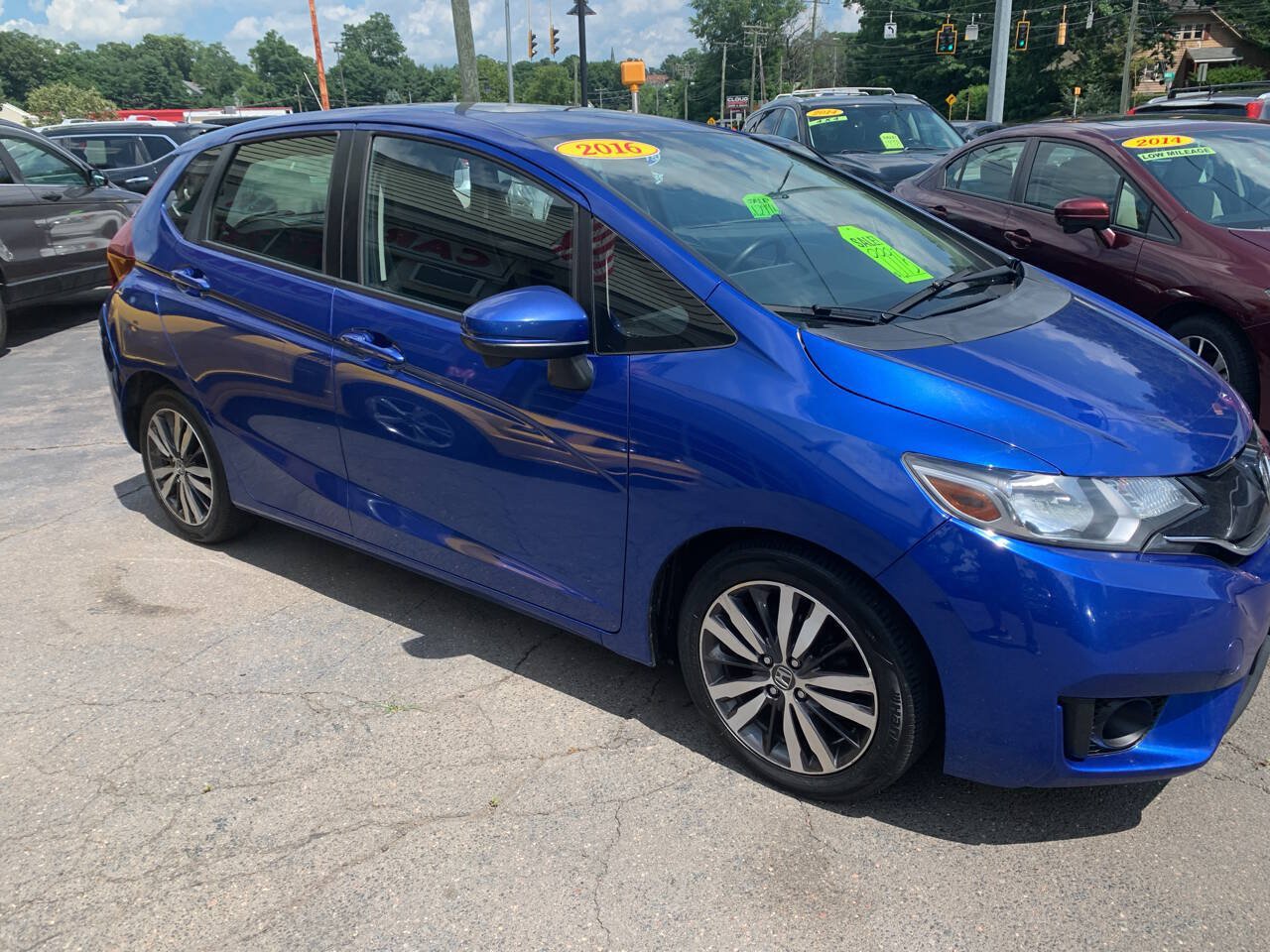 Used 2016 Honda Fit EX image 2