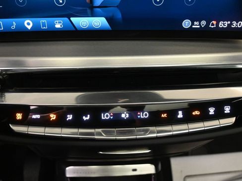 Used 2024 Cadillac Lyriq Sport RWD image 17
