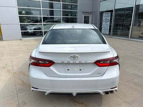 Used 2024 Toyota Camry SE w/ Cold Weather Package FWD image 6