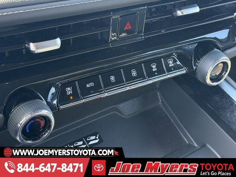 Used 2025 Chevrolet Tahoe LT image 20