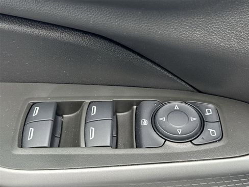 Used 2024 Chevrolet Trax LS image 21