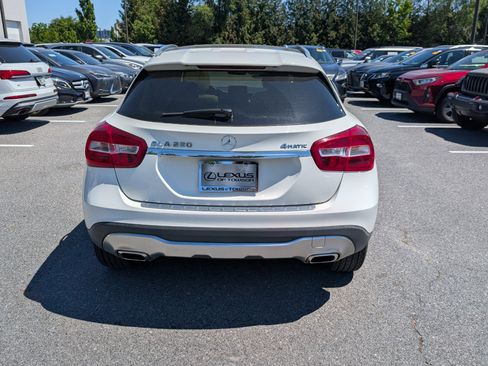 Used 2018 Mercedes-Benz GLA 250 4MATIC image 4