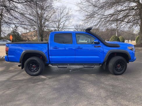 Used 2019 Toyota Tacoma TRD Pro image 2
