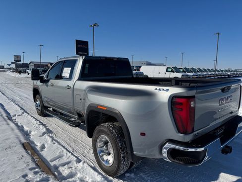 New 2026 GMC Sierra 3500 SLE w/ SLE Value Package image 5