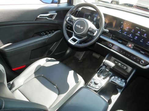 Certified 2023 Kia Sportage EX AWD/4WD image 9