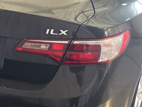 Used 2017 Acura ILX FWD image 13