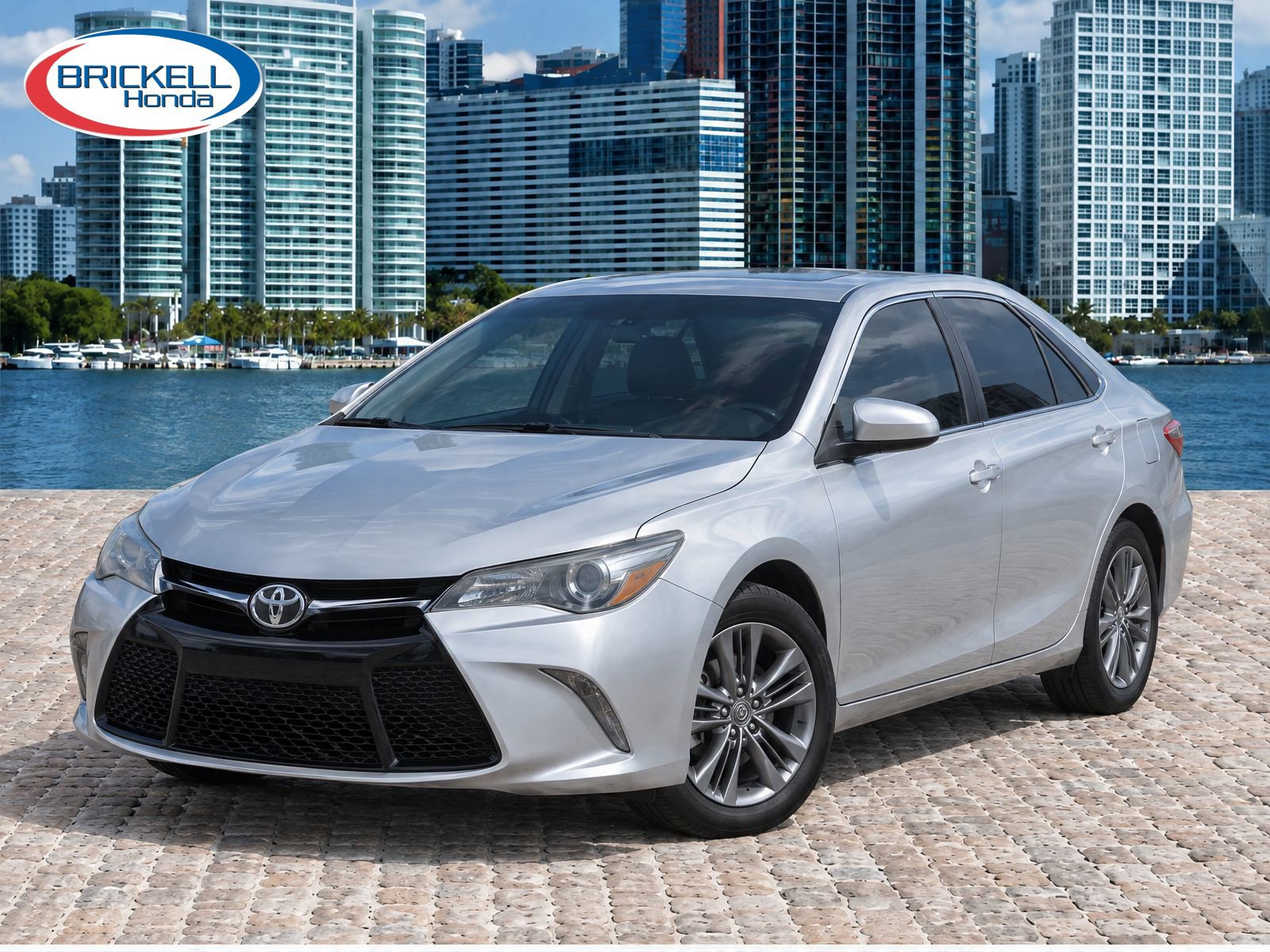 Used 2016 Toyota Camry SE FWD image 3