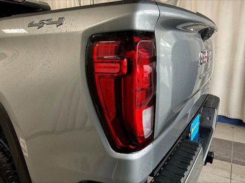 Used 2025 GMC Sierra 1500 Elevation AWD/4WD image 34