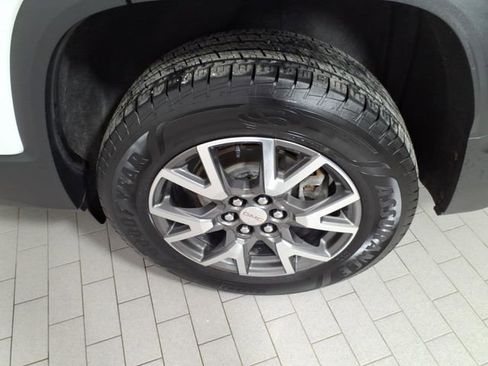 Used 2020 GMC Acadia SLE w/ Driver Convenience Package image 8