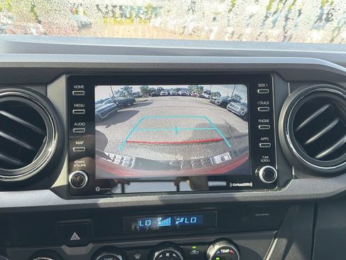 Used 2021 Toyota Tacoma TRD Off-Road AWD/4WD image 27