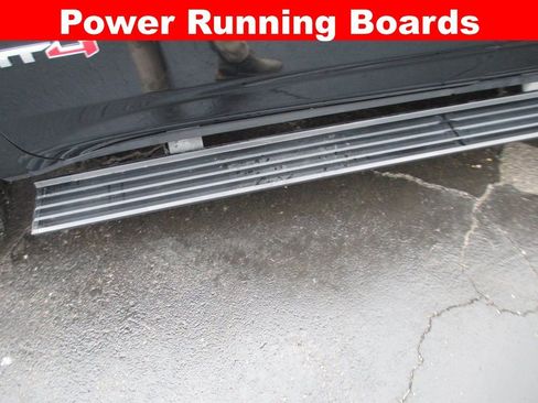 Used 2025 GMC Yukon AT4 Ultimate image 16