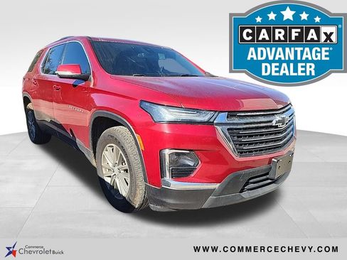 Used 2023 Chevrolet Traverse LT image 1