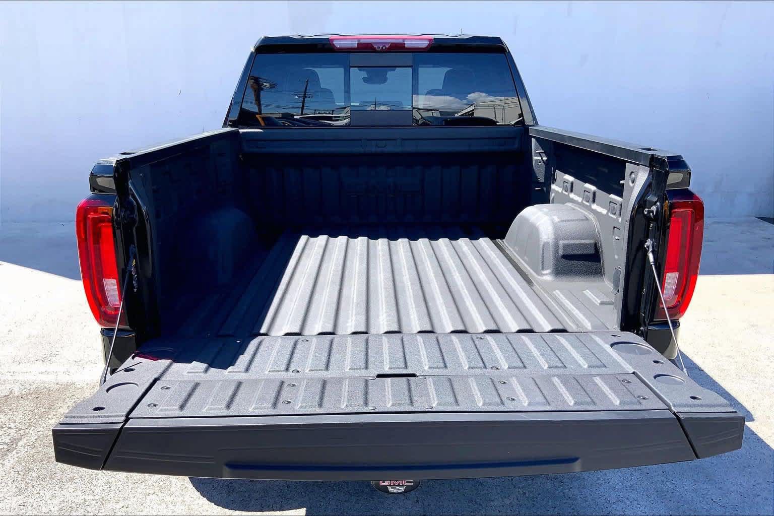 Used 2026 GMC Sierra 1500 AT4X AWD/4WD image 18