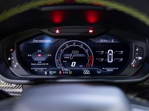 Used 2024 Lamborghini Urus Performante image 40