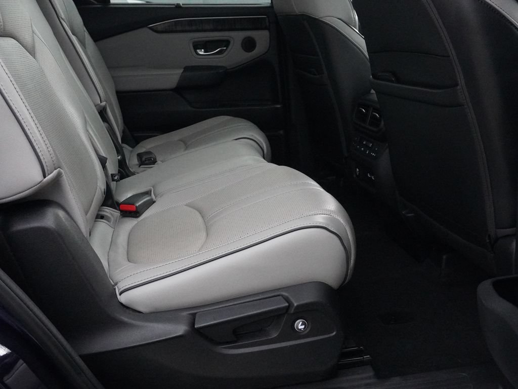 Used 2023 Honda Pilot Elite image 36