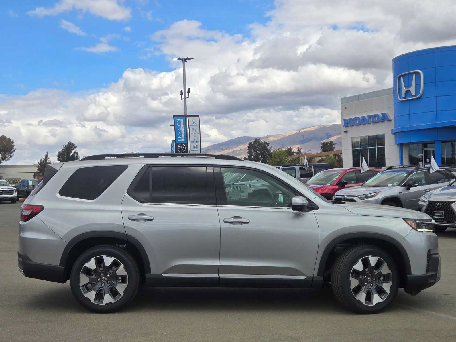 New 2026 Honda Pilot Elite image 3