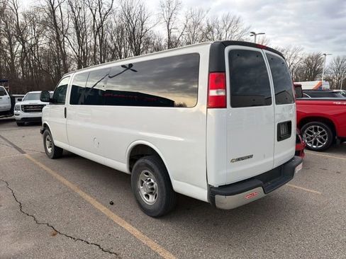 Used 2020 Chevrolet Express 3500 LT w/ LT Preferred Equipment Group image 4