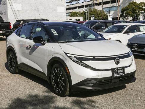 New 2026 Nissan Leaf Platinum+ image 3