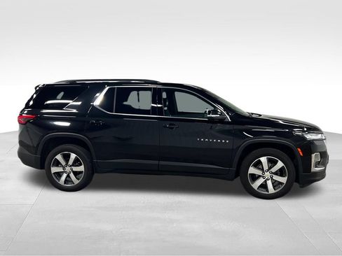 Used 2023 Chevrolet Traverse LT w/ LT Premium Package AWD/4WD image 2