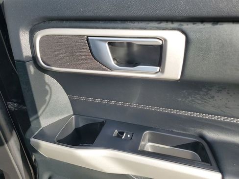 Used 2024 Ford Explorer XLT image 47