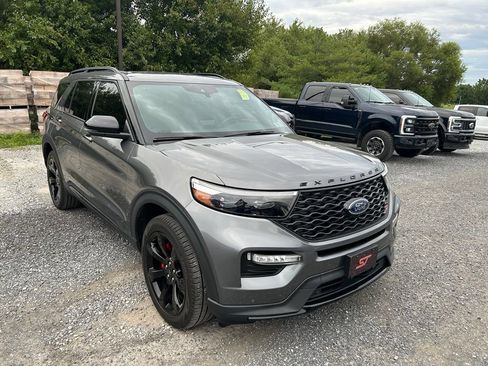 Used 2023 Ford Explorer ST w/ Equipment Group 401A AWD/4WD image 16
