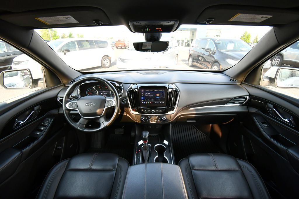 Used 2023 Chevrolet Traverse RS w/ LPO, Floor Liner Package AWD/4WD image 3