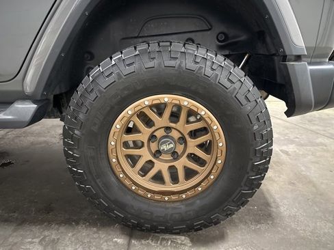 Used 2019 Jeep Wrangler Unlimited Sahara image 45