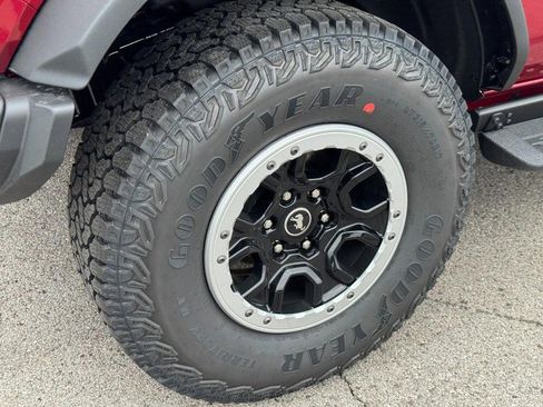 New 2025 Ford Bronco Badlands w/ Sasquatch Package image 4