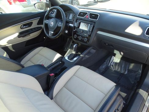 Used 2015 Volkswagen Eos Final Edition image 22