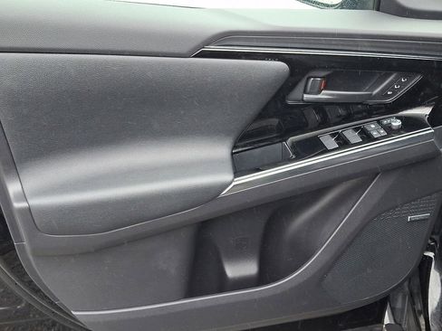 Used 2023 Subaru Solterra AWD image 14