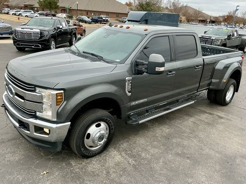 Used 2019 Ford F350 Lariat w/ Lariat Ultimate Package image 5