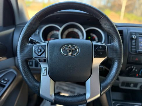 Used 2015 Toyota Tacoma 2WD Access Cab w/ Convenience Package image 26