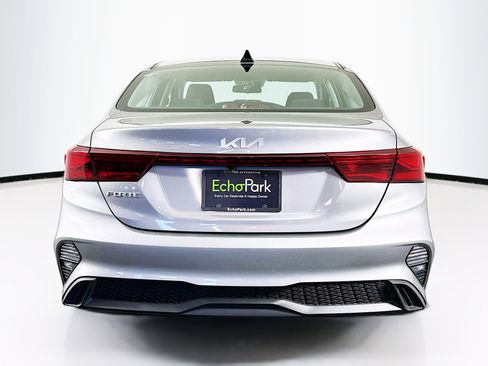 Used 2024 Kia Forte LXS image 7