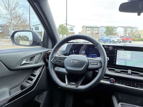 Used 2026 Chevrolet Equinox RS image 23