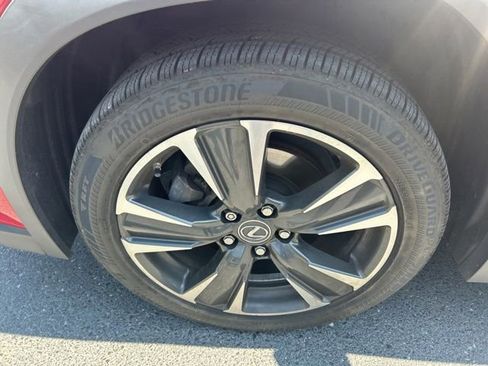 Used 2019 Lexus UX 250h w/ Premium Package AWD/4WD image 11