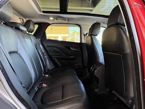 Used 2018 Jaguar F-PACE Premium AWD/4WD image 14