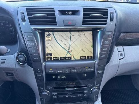 Used 2007 Lexus LS 460 L w/ Luxury Pkg RWD image 25