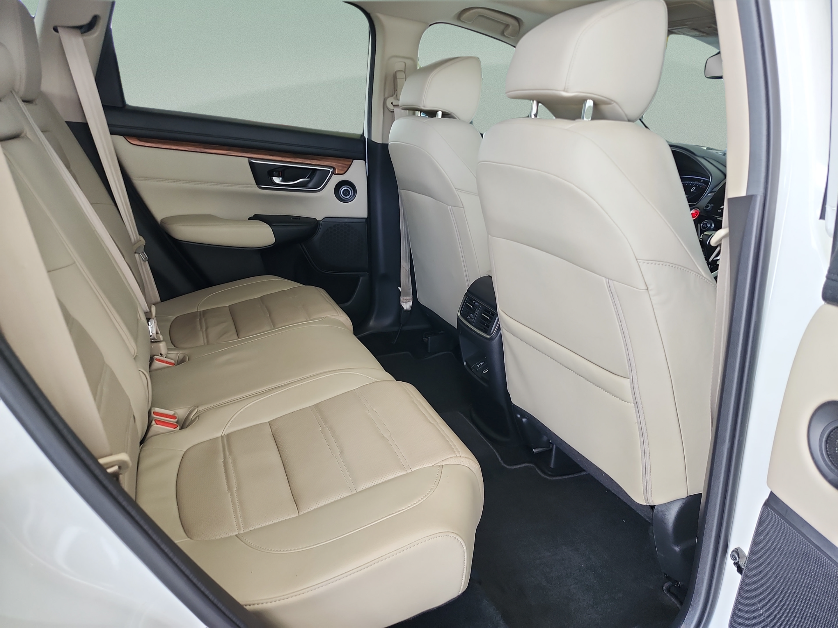 Used 2018 Honda CR-V Touring image 17